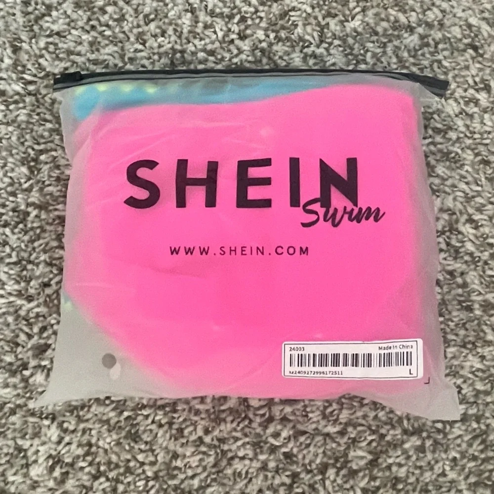 **NEW** Neon One-Shoulder Two Piece Swimsuit - Picture 6 of 6